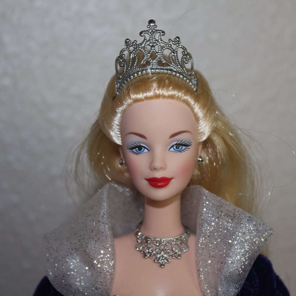Barbie Millennium Princess 2000 Doll Blonde Purple Dress Special Edition Toy - Picture 2 of 12